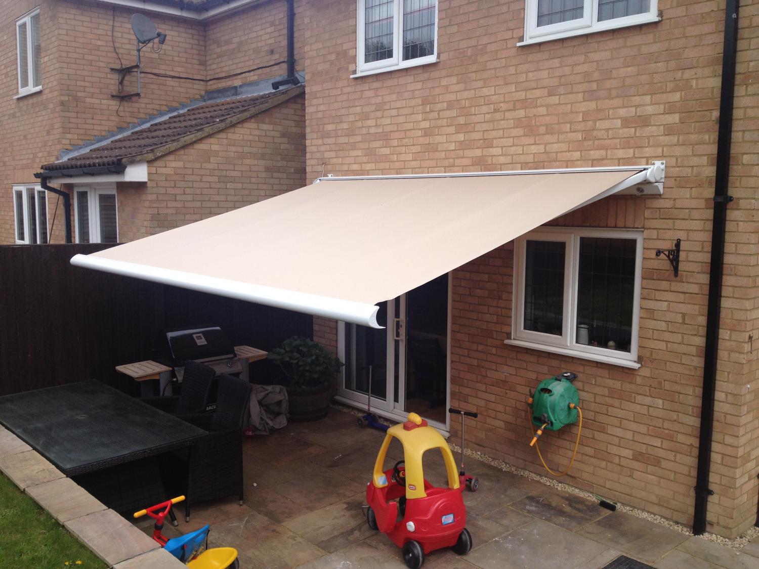 Awnings - Carolina Blinds -  Blinds | Shutters | Awnings
