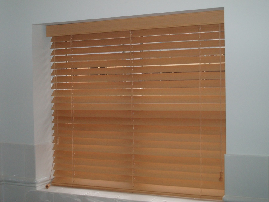 50mm wooden venetian blind, light oak fitted in Ware  - Venetian and wooden blinds -  Carolina Blinds