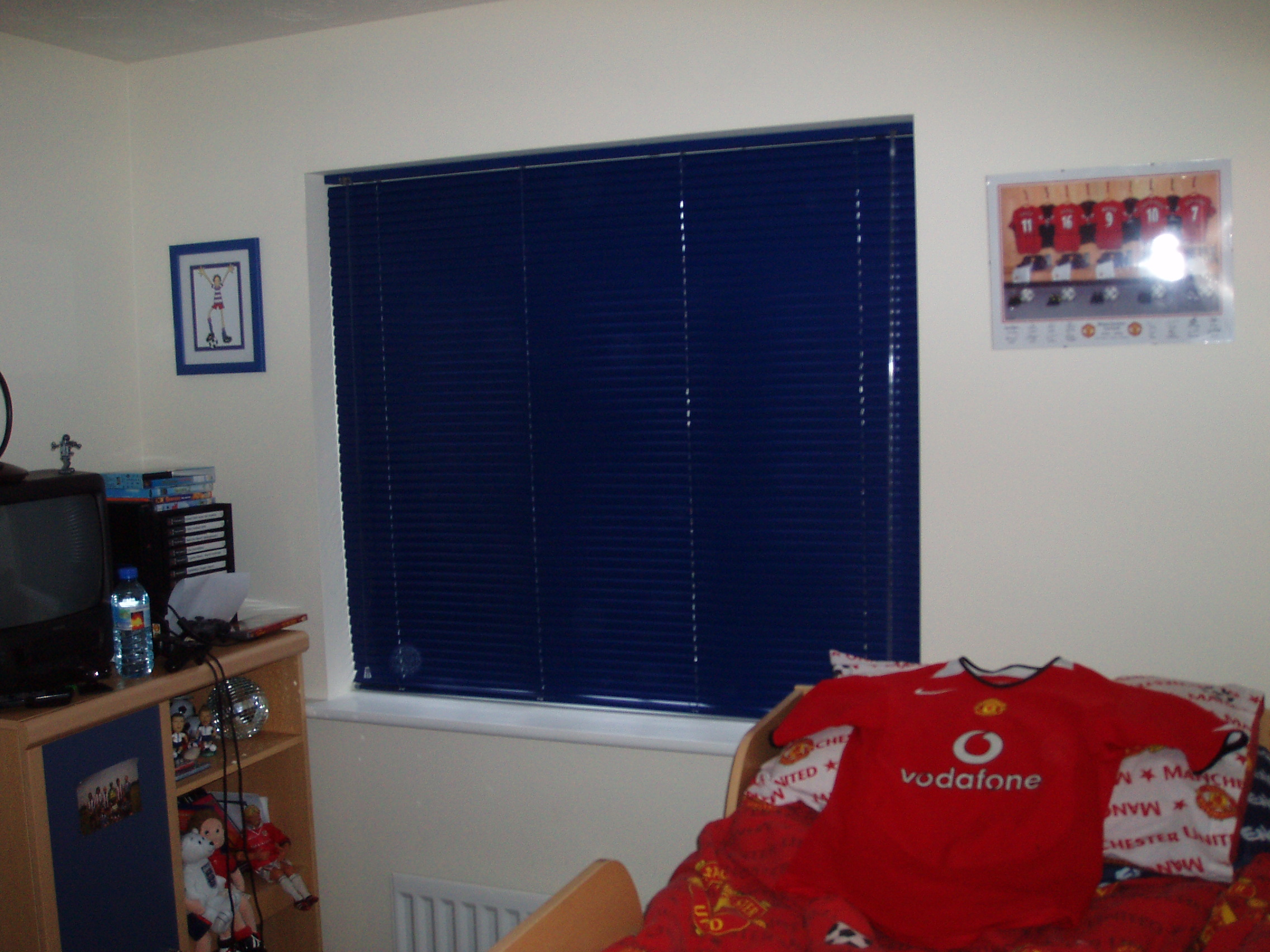 Blue 25mm venetian blinds fitted in boys bedroom, Nazeing  - Venetian and wooden blinds -  Carolina Blinds