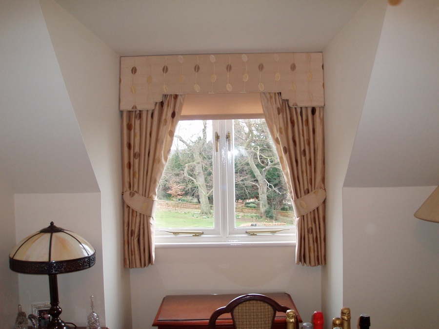 Pelmet, curtains, tie backs and roller blind. Bishops Stortford  - Soft furnishings -  Carolina Blinds